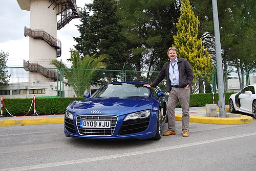 We snare a lovely blue manual: Tom Evans with the R8 V10